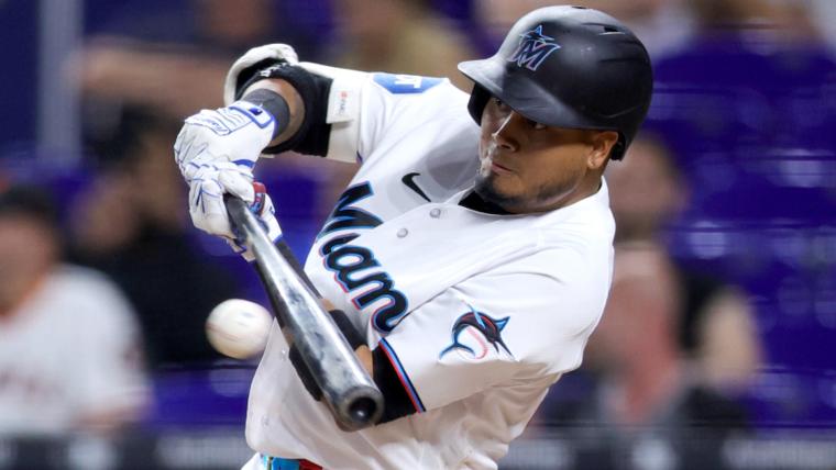 Will Luis Arraez hit .400? Probably not, but he could still make history image