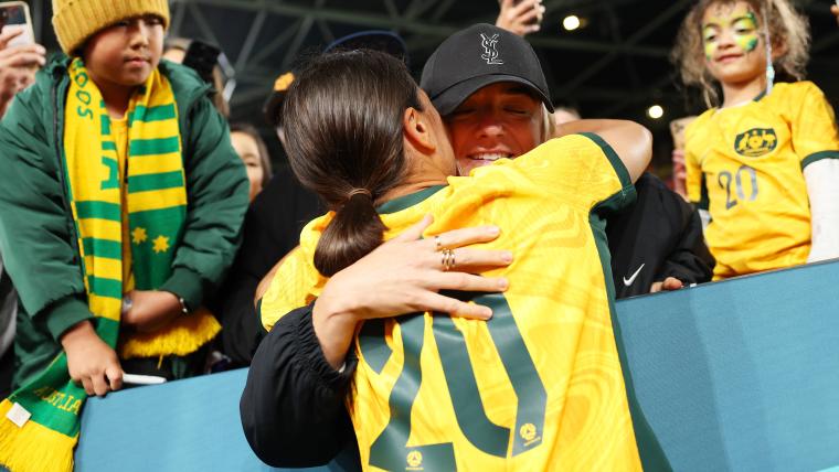 USWNT's Kristie Mewis in stands to support girlfriend Sam Kerr at World Cup after U.S. loss image