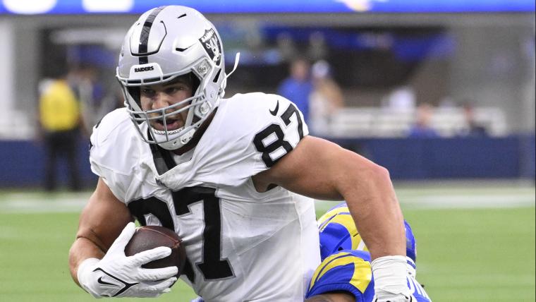 Raiders' Michael Mayer wasn't thrilled with Brock Bowers pick at first image