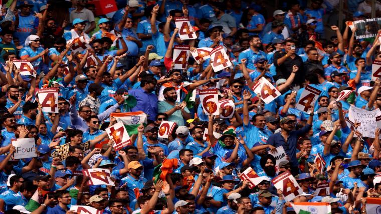 How many people attended the 2023 World Cup final between India and Australia?  image