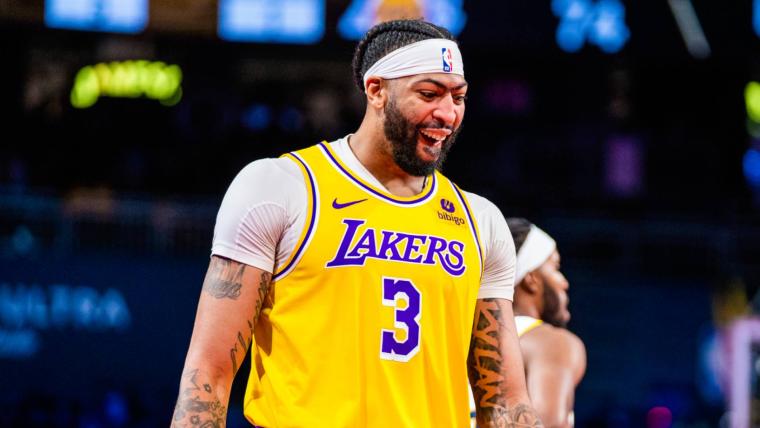Is Anthony Davis playing tonight for Lakers vs. Warriors? image