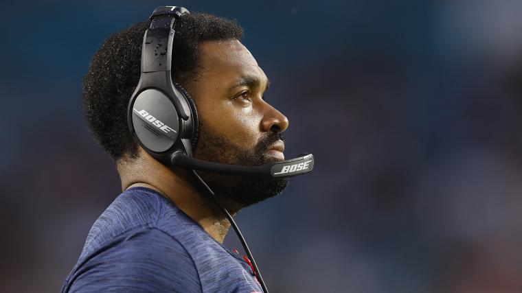 Jerod Mayo hints at how Patriots will handle QB position this offseason image