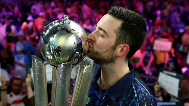 Humphries beats Littler in thrilling World Darts Championship final image