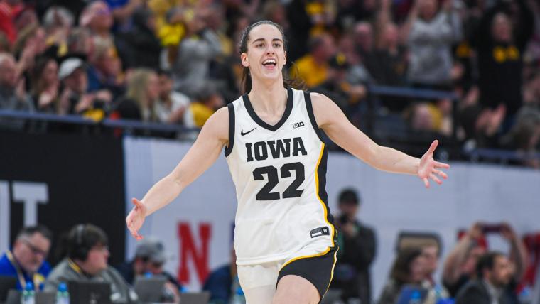 Caitlin Clark WNBA salary: Why the Iowa star won't lose money, NIL deals by going pro image