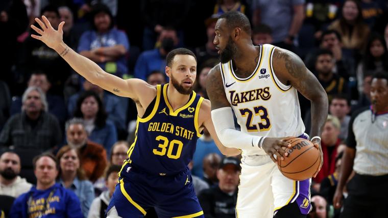 The latest on Stephen Curry's status vs. Lakers image