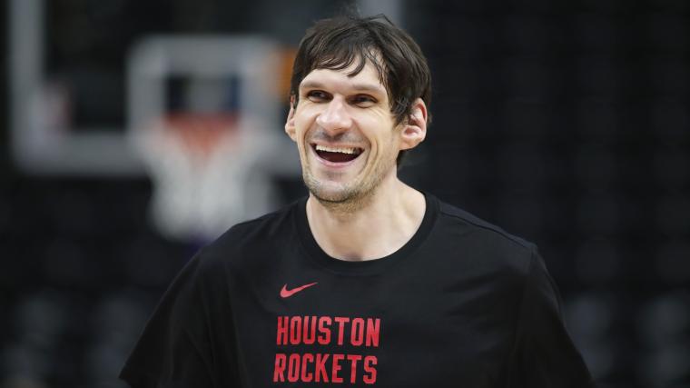 Watch Boban Marjanovic miss free throw to give Clippers fans free Chick-fil-A sandwiches image