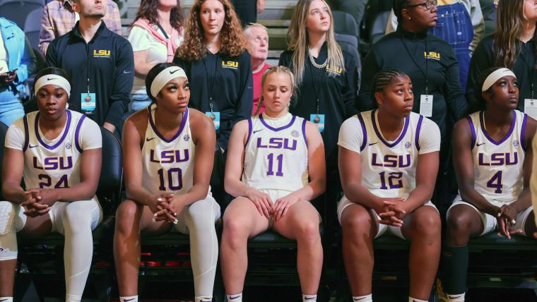 College basketball fans plead with LSU stars to return for another year image