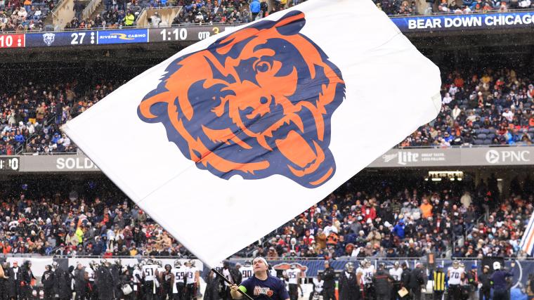 Bears wideout keeping watchful eye on exploding salaries for receivers image