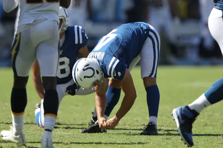Adam Vinatieri misses two extra points, continues nightmarish start to 2019 season image