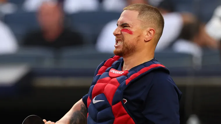 Bizarre light mystifies Yankees, Red Sox during game: 'There was a red light flashing' image