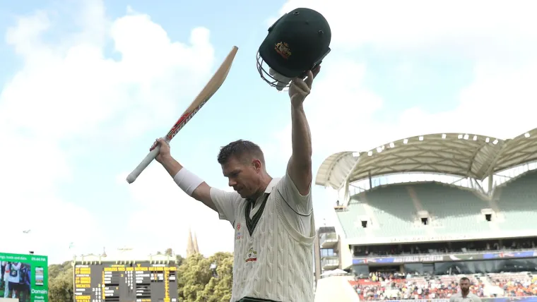 Australia v Pakistan: Mitchell Starc rips through tourists after historic David Warner triple century image