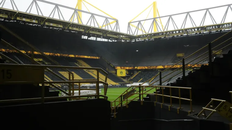 Dortmund set to host Gladbach in front of 10,000 fans in Bundesliga opener image