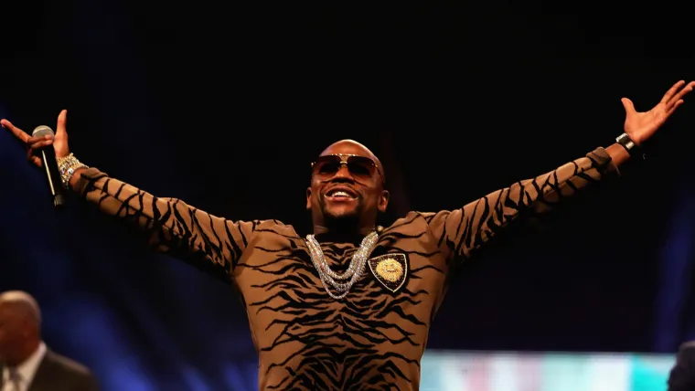 Floyd Mayweather reveals simple reason for competing in boxing exhibition fights despite being retired image