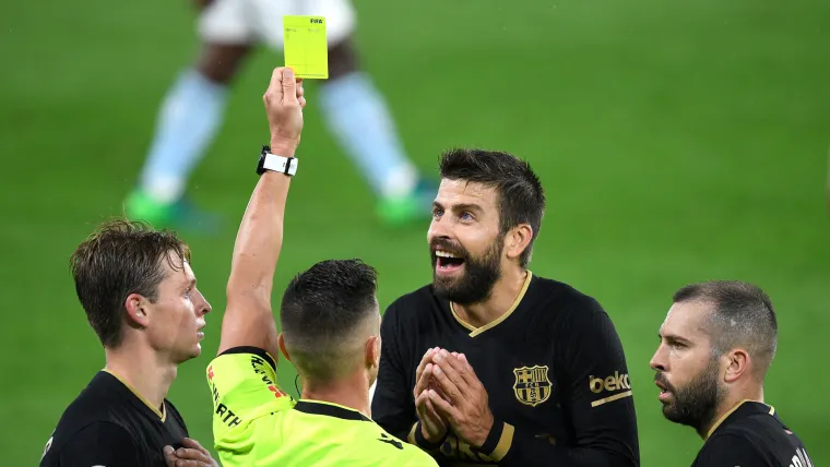 What is a yellow card in soccer? Explaining the meaning, rules for World Cup matches image