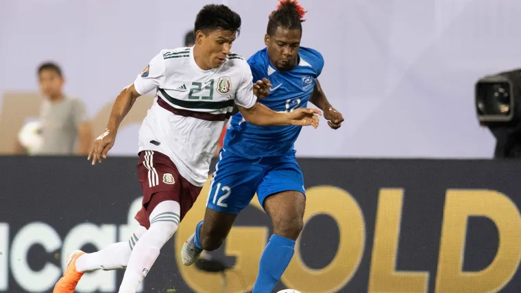 Martino finds ideal fullbacks for his system in Gallardo, Rodriguez image