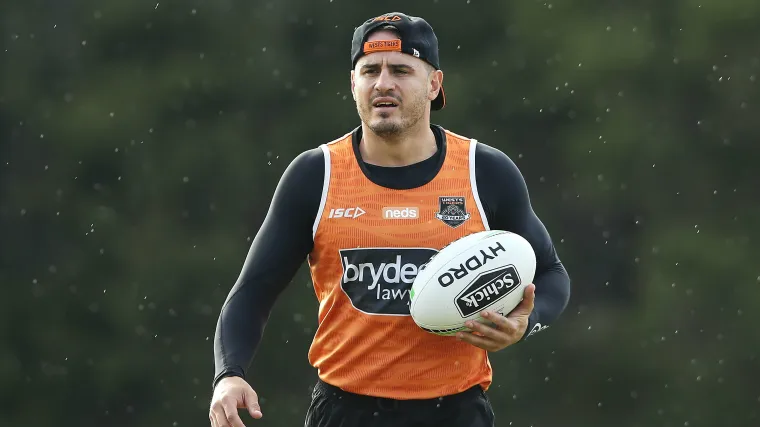 Josh Reynolds cleared to play NRL amid domestic violence charges image