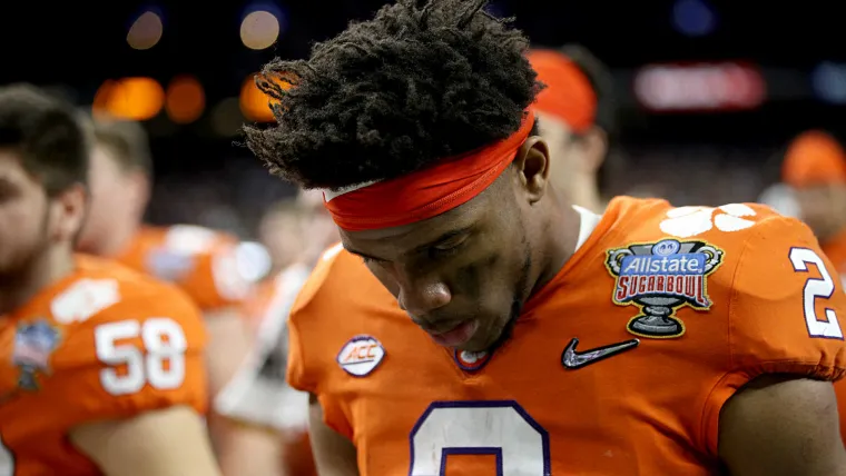 Clemson QB Kelly Bryant leaves Georgia Southern game with apparent injury image