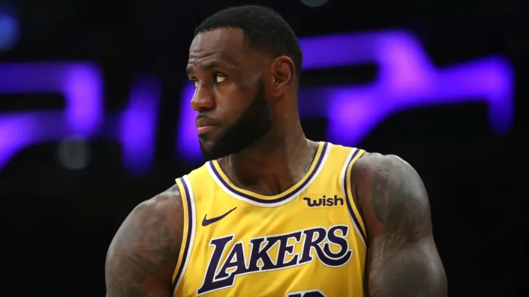 LeBron James disputes reported rift with Lakers front office image
