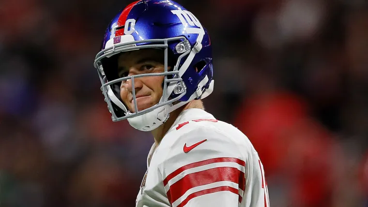 Eli Manning only focusing on Giants' Monday night game: 'There's urgency to get things going' image