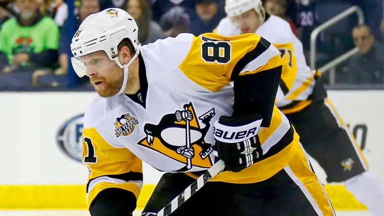 Phil Kessel trade news: Penguins GM confirms team not shopping veteran image