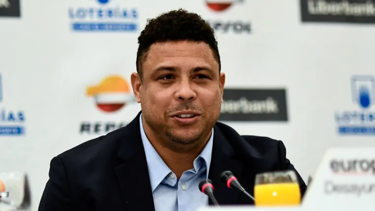 Ronaldo considered buying an English club before Valladolid purchase image
