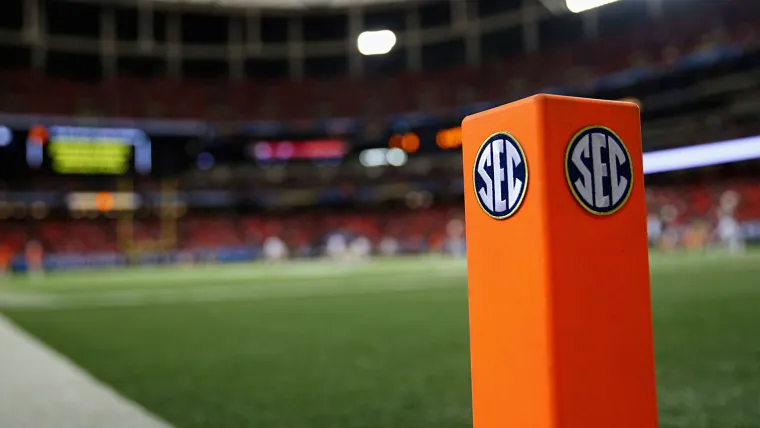 SEC schools set record with $435 million in revenue image