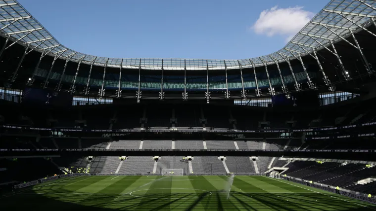 'It's the best I've ever played in!' - Tottenham greats in awe of new stadium image