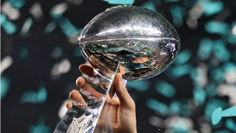 Super-Bowl-trophy-012419-getty-ftr