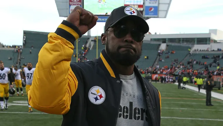 Steelers, coach Mike Tomlin agree to 1-year extension image