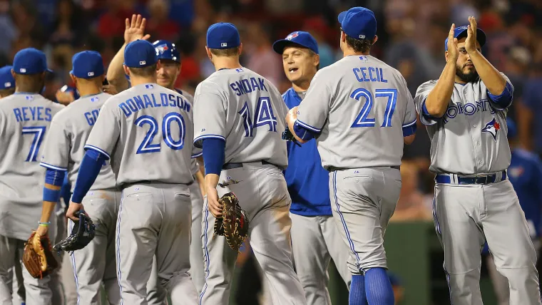 MLB Nightly 9: Blue Jays rally to win ninth straight; Felix Hernandez struggles as Astros rout Mariners image