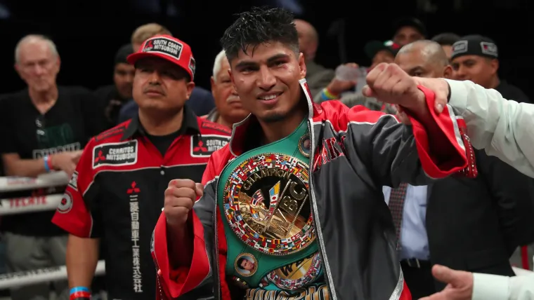 Mikey-Garcia-101421-Getty-FTR