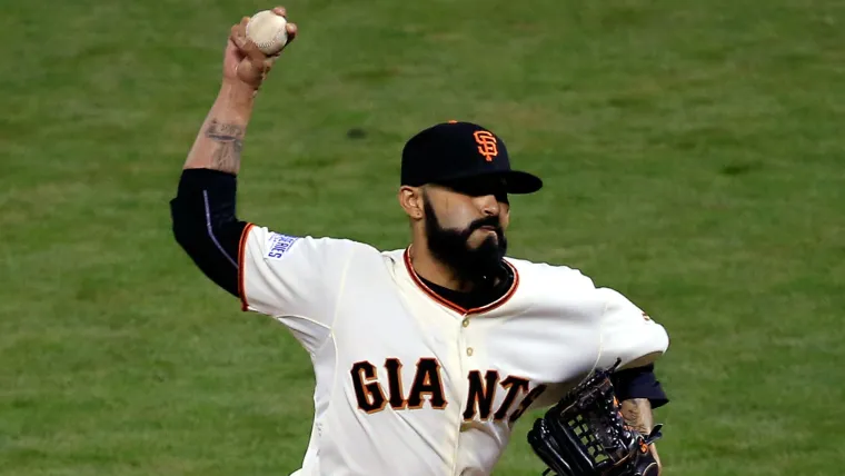 sergio-romo-121714-getty-ftr-us.jpg