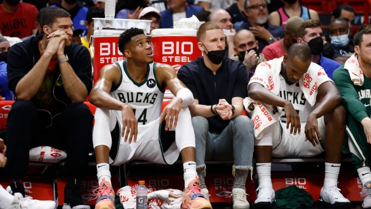 The Milwaukee Bucks are battling injury concerns to start the 2021-22 season.