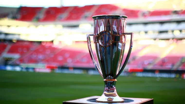 El trofeo de la Liga de Campeones Concacaf.