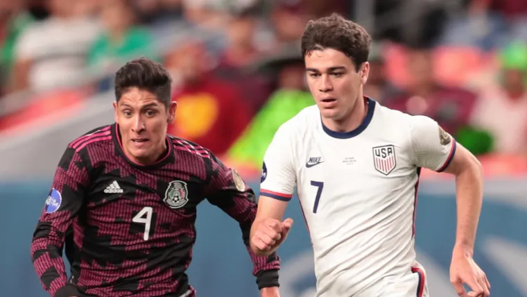 Gio Reyna of USA vs Edson Alvarez of Mexico