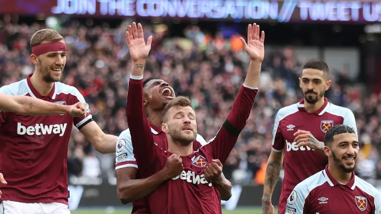 Andriy Yarmolenko of West Ham celebrates a goal