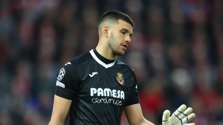 Geronimo Rulli of Villarreal vs Liverpool