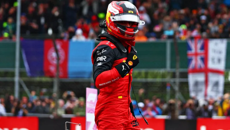 Carlos Sainz in front of a packed stand at Silverstone