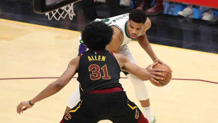 Giannis Antetokounmpo and Jarrett Allen