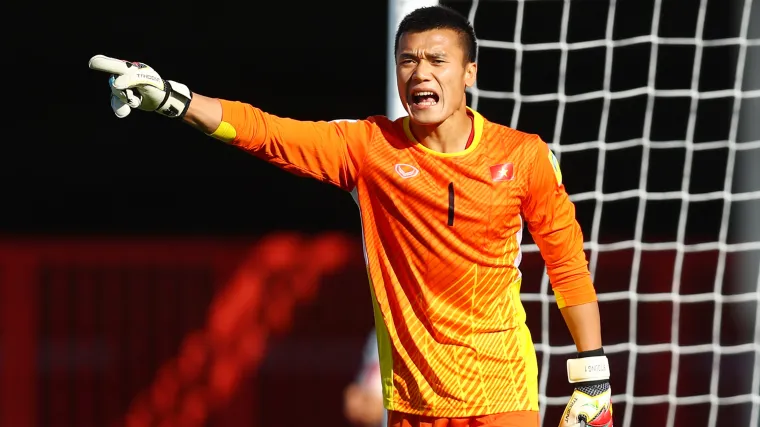 bui tien dung vietnam goalkeeper 112922