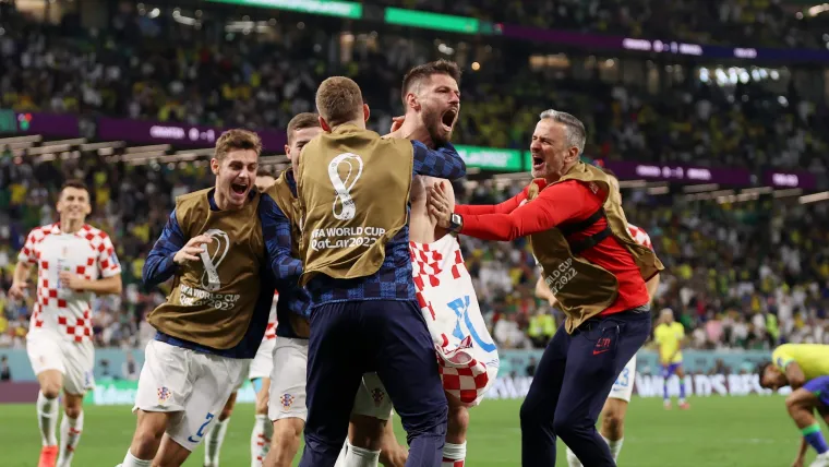 Bruno Petkovic of Croatia vs Brazil celebrate World Cup