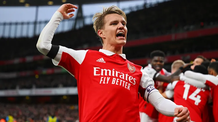 Martin Odegaard Arsenal celebrates Premier League 021123