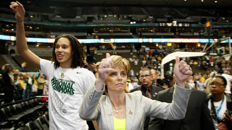 Brittney Griner and Kim Mulkey in 2012