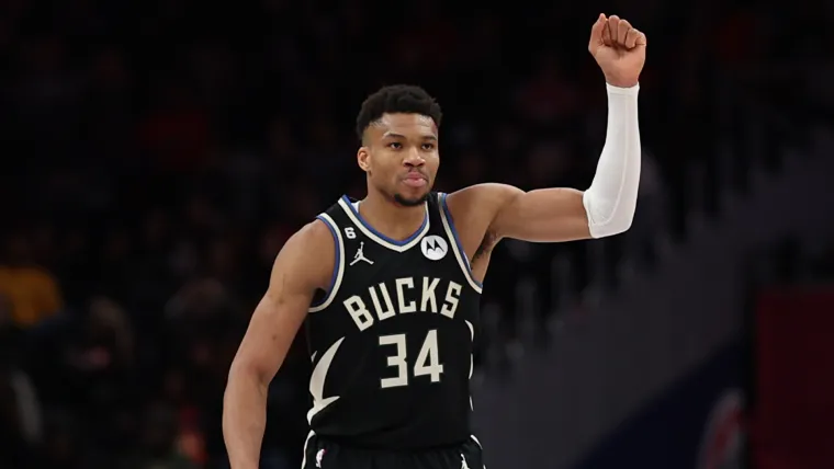 Giannis Antetokounmpo 030623