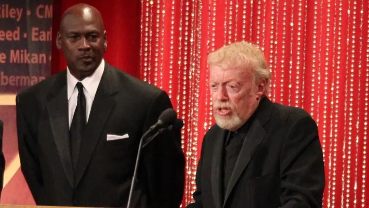 Michael Jordan, Phil Knight, 04042023