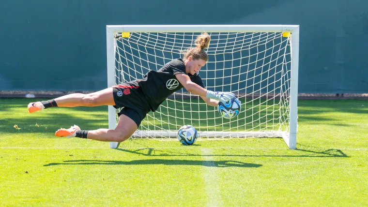 Alyssa Naeher