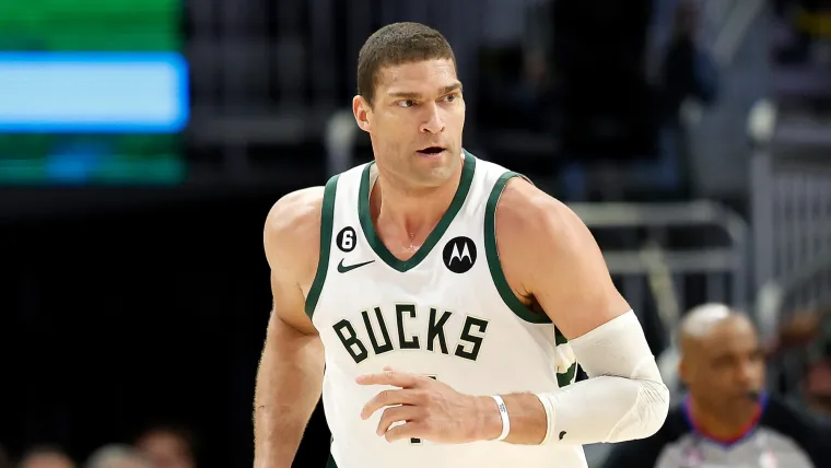 Brook Lopez Milwaukee Bucks 031923