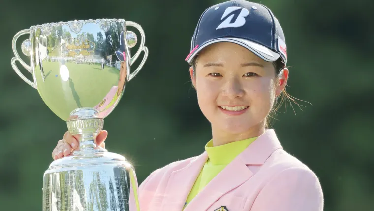 日本女子プロゴルフ選手権コニカミノルタ杯2022優勝の川崎春花