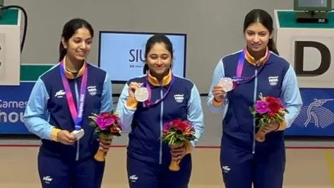 India's 10m Air Rifle Women's team Ramita, Mehuli Ghosh, Ashi Chouksey