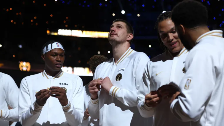 เจาะแหวนแชมป์ NBA นักเก็ตส์ : มีความหมายอะไรอยู่ภายใต้ความสวยงาม? image